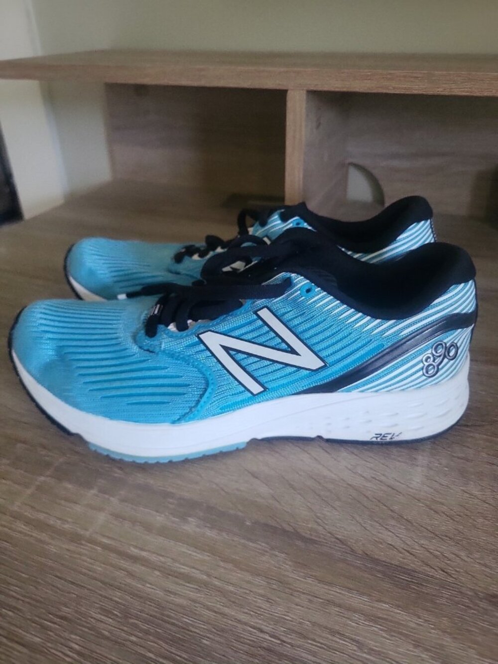 Women's New Balance 890 V.6 Running Athletic Shoes Size 8 Blue Black
